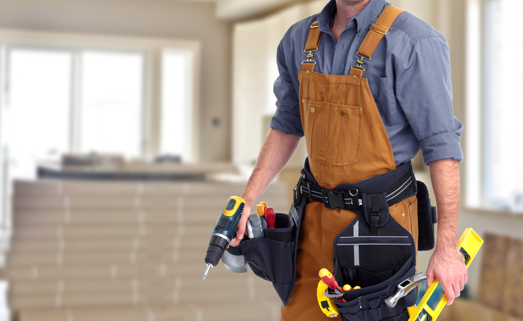 Compañía de puertas de garaje pagará $55,746 a empleados por no pagar